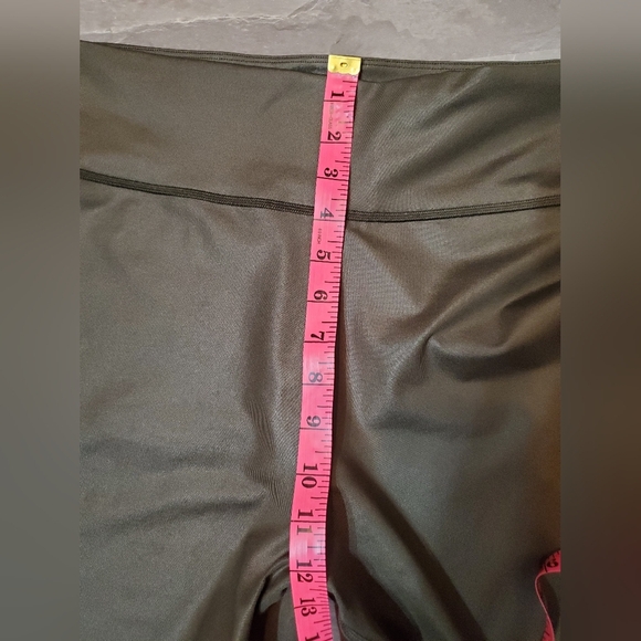 NWOT Abercrombie & Fitch High Rise bike shorts. Dark olive green. Size L. - Picture 7 of 11